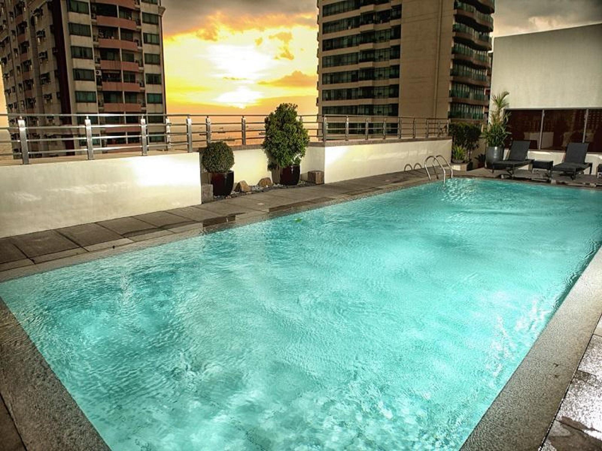 Armada Hotel Manila Eksteriør bilde