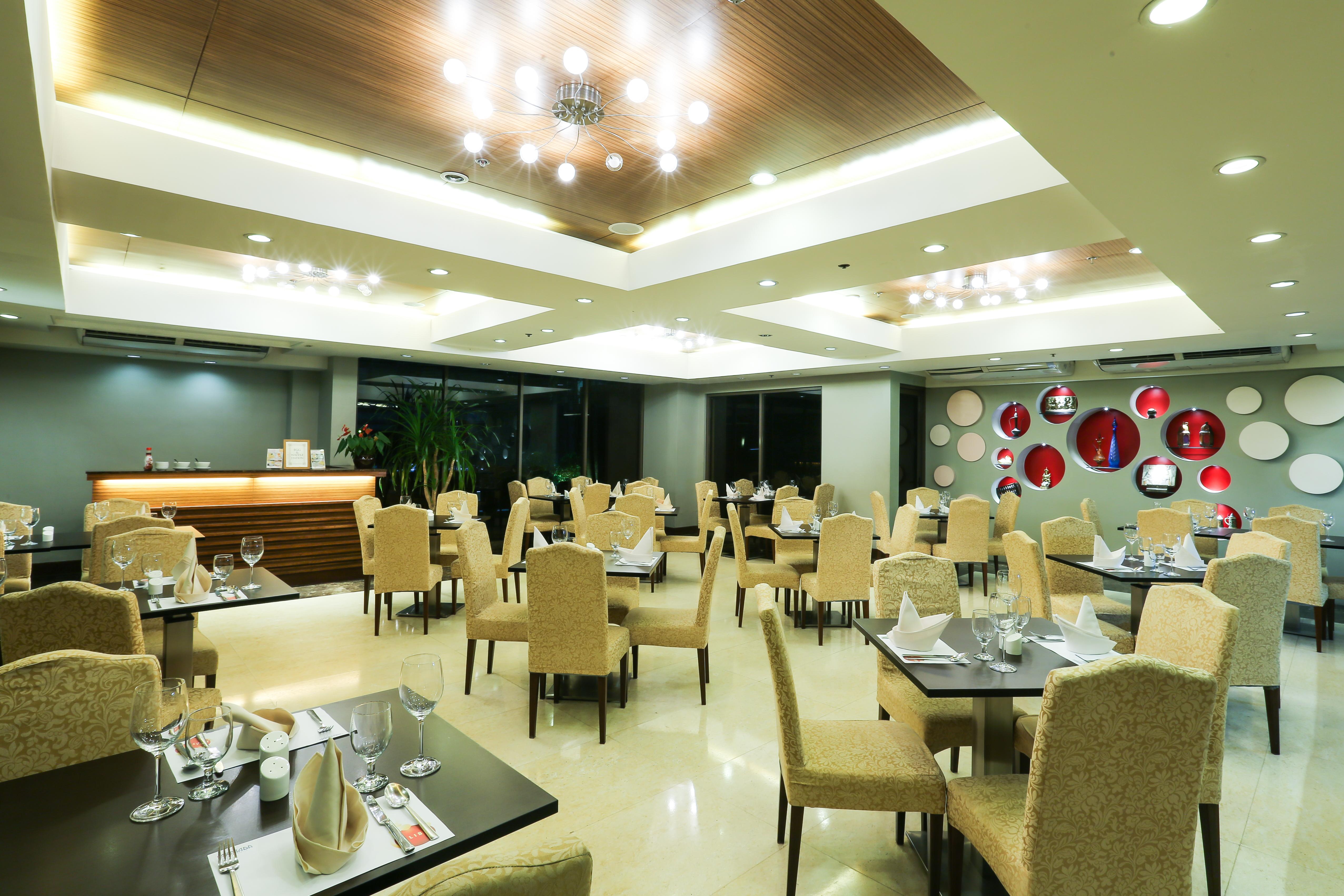 Armada Hotel Manila Eksteriør bilde