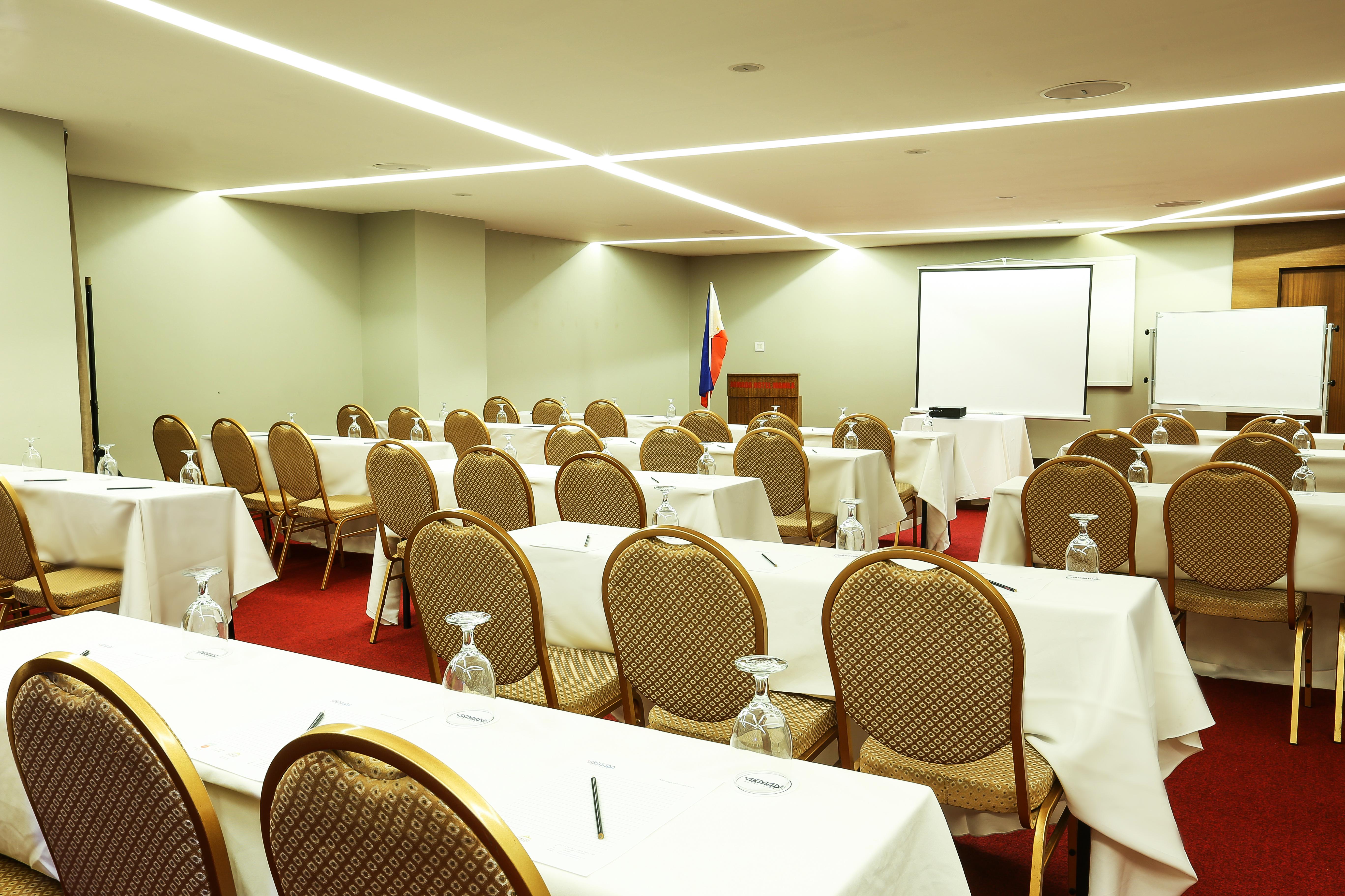 Armada Hotel Manila Eksteriør bilde