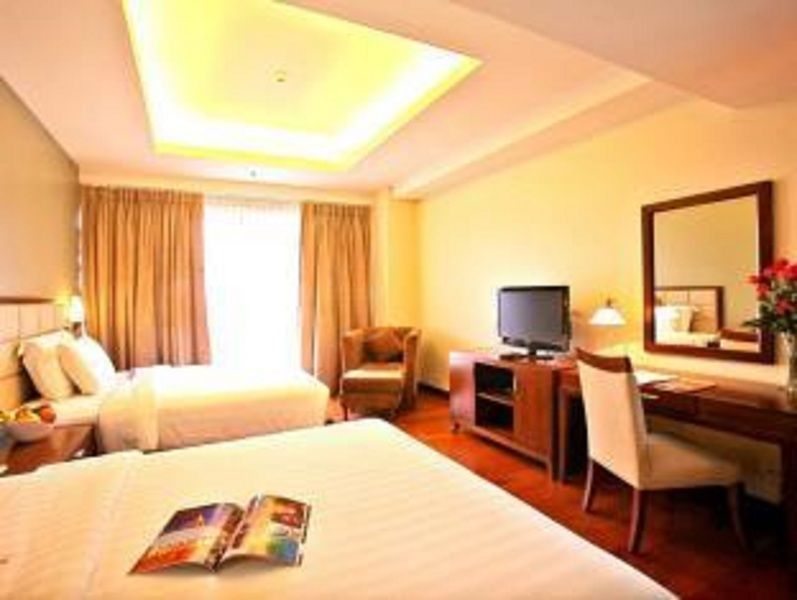Armada Hotel Manila Eksteriør bilde