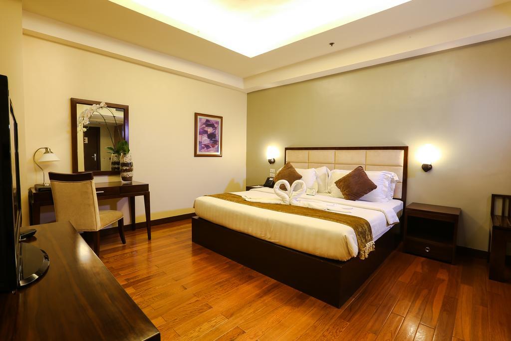Armada Hotel Manila Eksteriør bilde