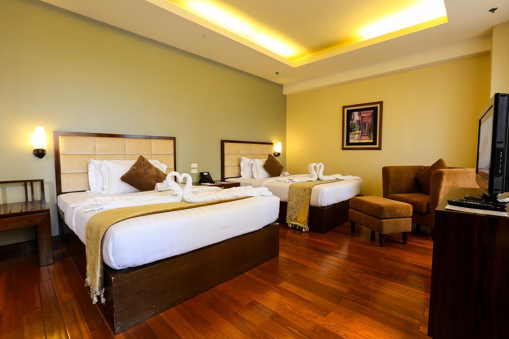 Armada Hotel Manila Eksteriør bilde